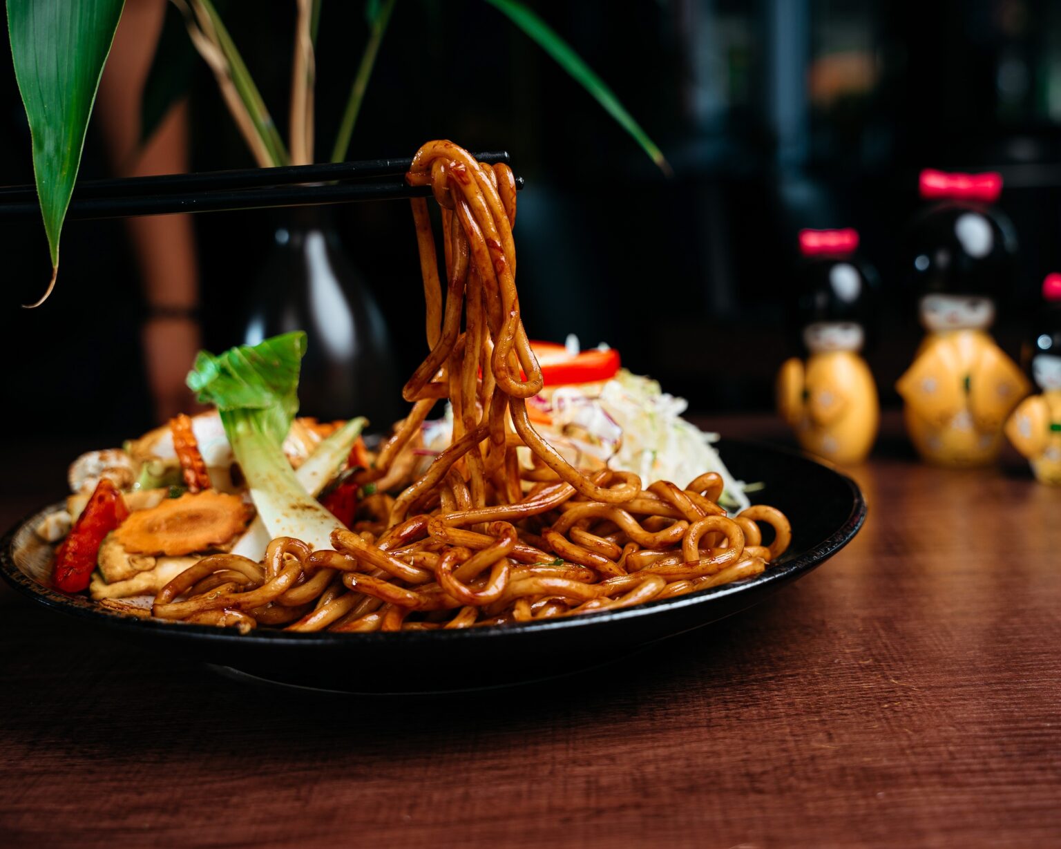 Nam Kinh Restaurant – Asian Kitchen & Sushi